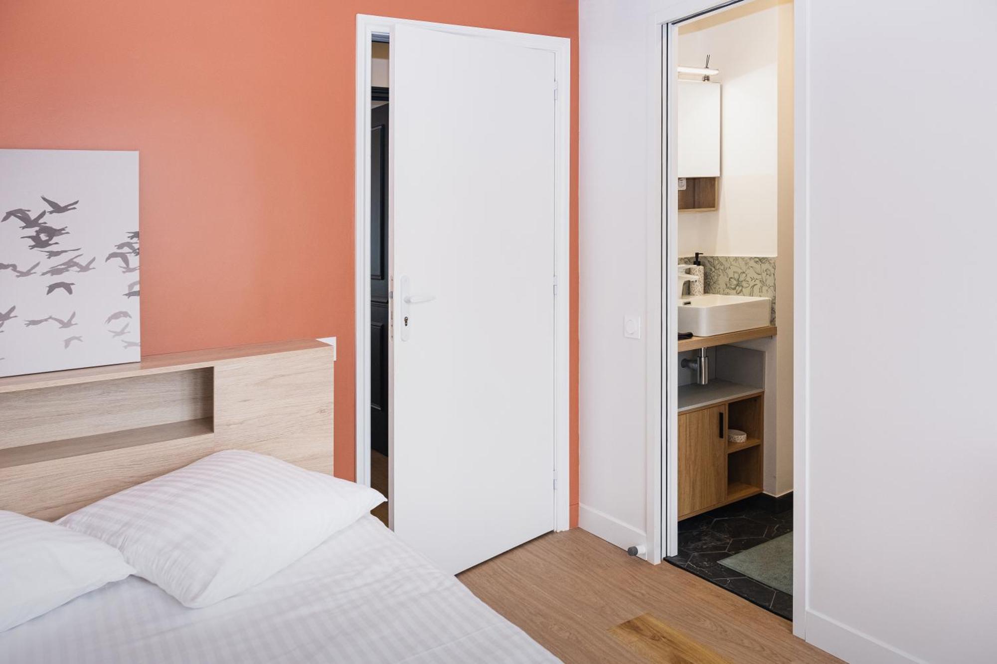 Sublime 3 Rooms Showers Bois-Colombes エクステリア 写真
